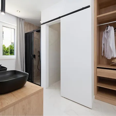 K&n Luxapartment - Jacuzzi And Magnificent Sea View ムリニ