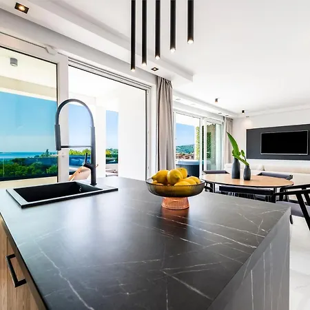 K&n Luxapartment - Jacuzzi And Magnificent Sea View 아파트 *