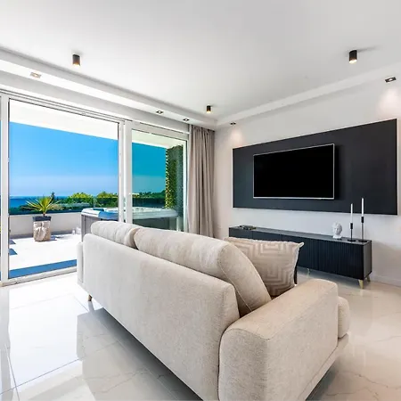 K&n Luxapartment - Jacuzzi And Magnificent Sea View アパート