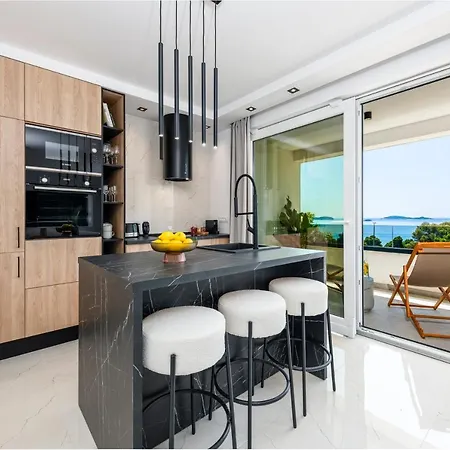 アパート K&n Luxapartment - Jacuzzi And Magnificent Sea View ムリニ