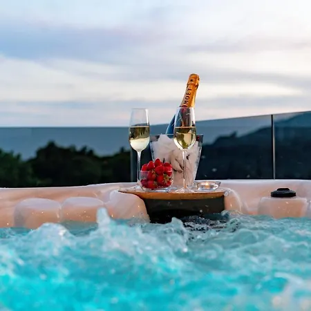 K&n Luxapartment - Jacuzzi And Magnificent Sea View *