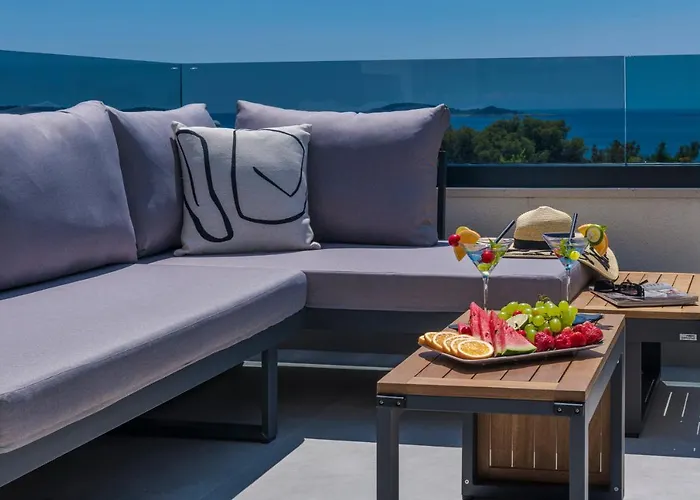 公寓 K&n Luxapartment - Jacuzzi And Magnificent Sea View 米利尼