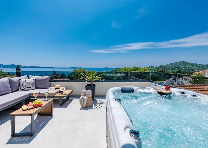 K&n Luxapartment - Jacuzzi And Magnificent Sea View *