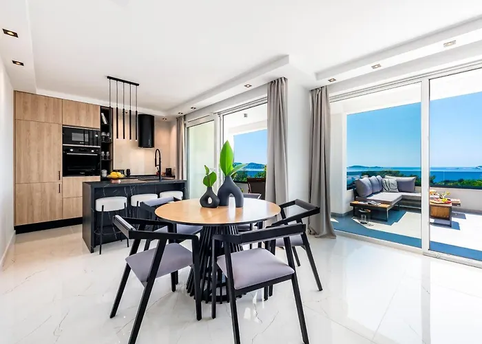 K&n Luxapartment - Jacuzzi And Magnificent Sea View