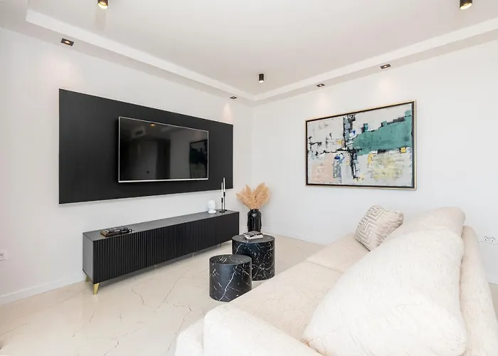 K&n Luxapartment - Jacuzzi And Magnificent Sea View