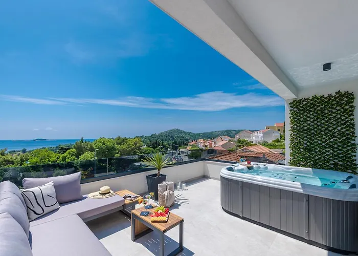 K&n Luxapartment - Jacuzzi And Magnificent Sea View