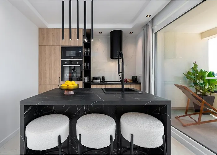 K&n Luxapartment - Jacuzzi And Magnificent Sea View *