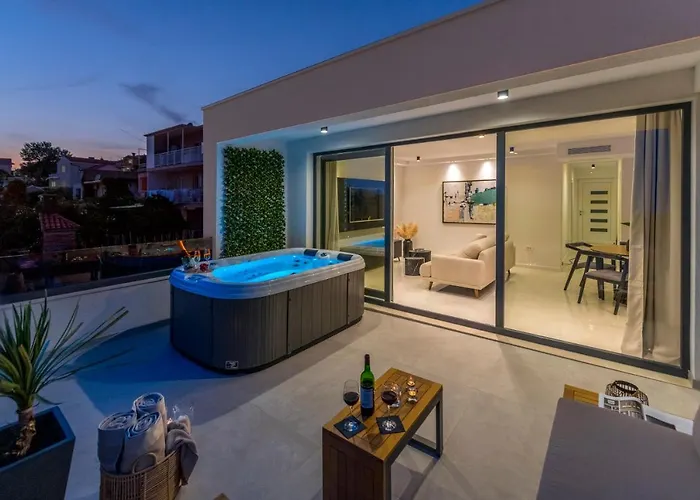 K&n Luxapartment - Jacuzzi And Magnificent Sea View